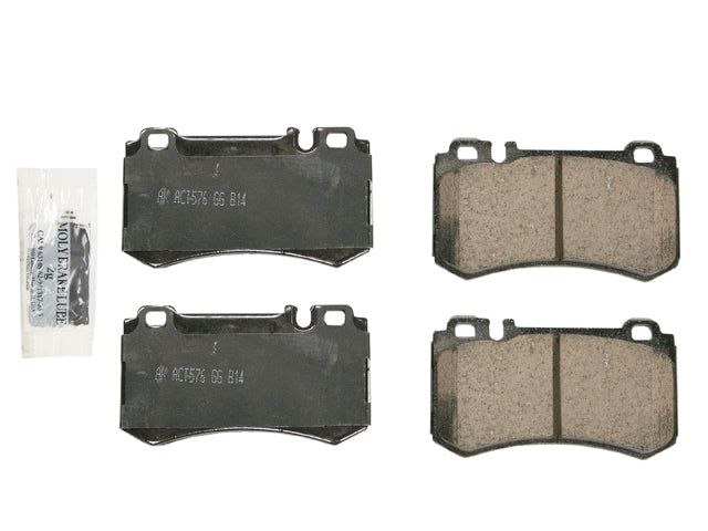 Brake Pad Set - Rear - Akebono Euro (0004201905)