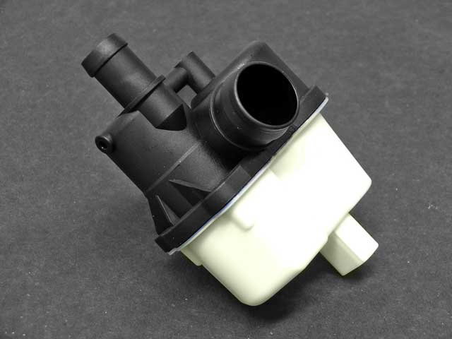 Fuel Vapor Detection Pump by Bosch - fits 2008–2013 BMW E90/E92/E93 M3