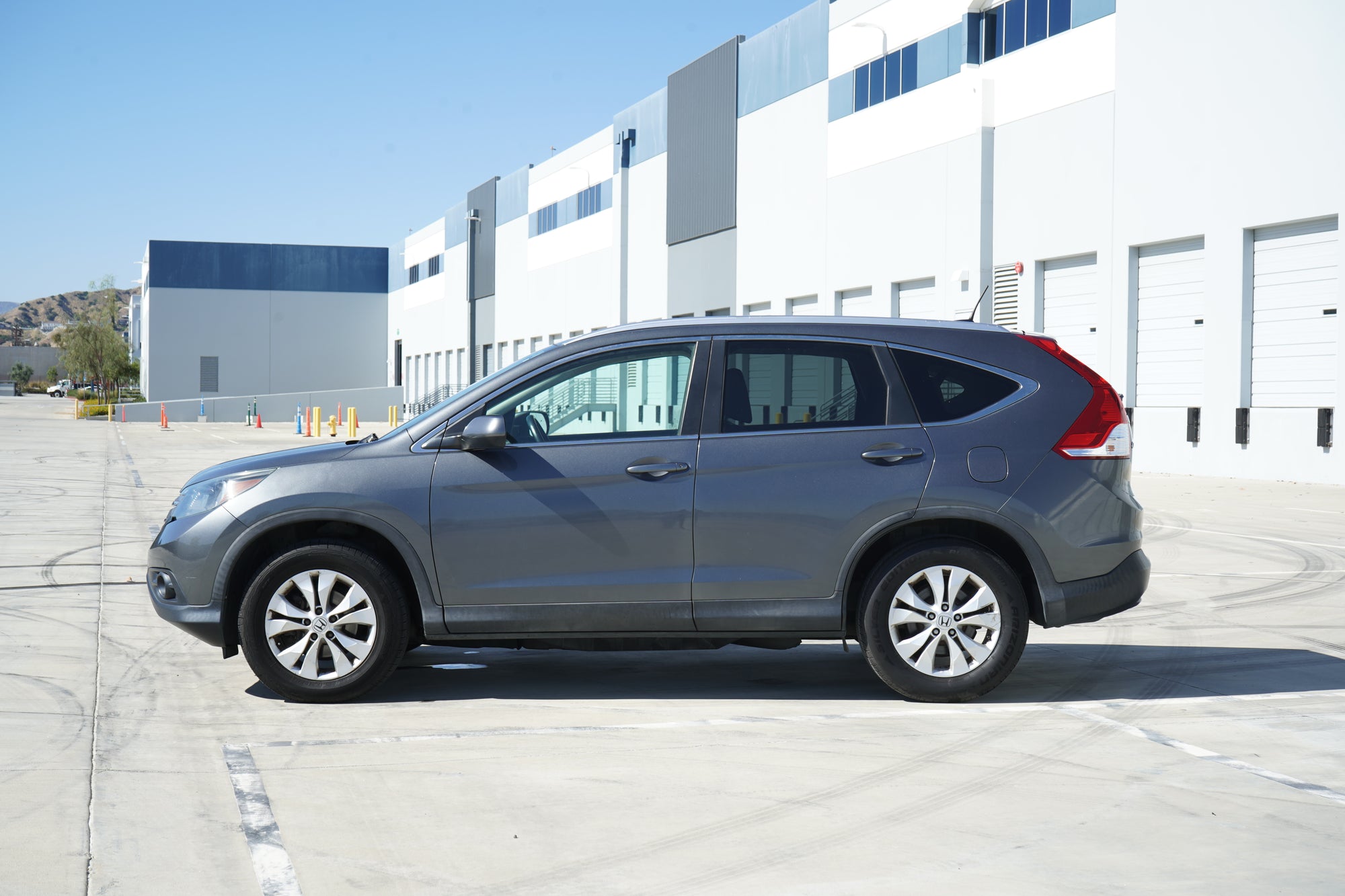 2013 Honda CR-V EX-L AWD leather steering wheel and controls - Iconic Garage Burbank CA