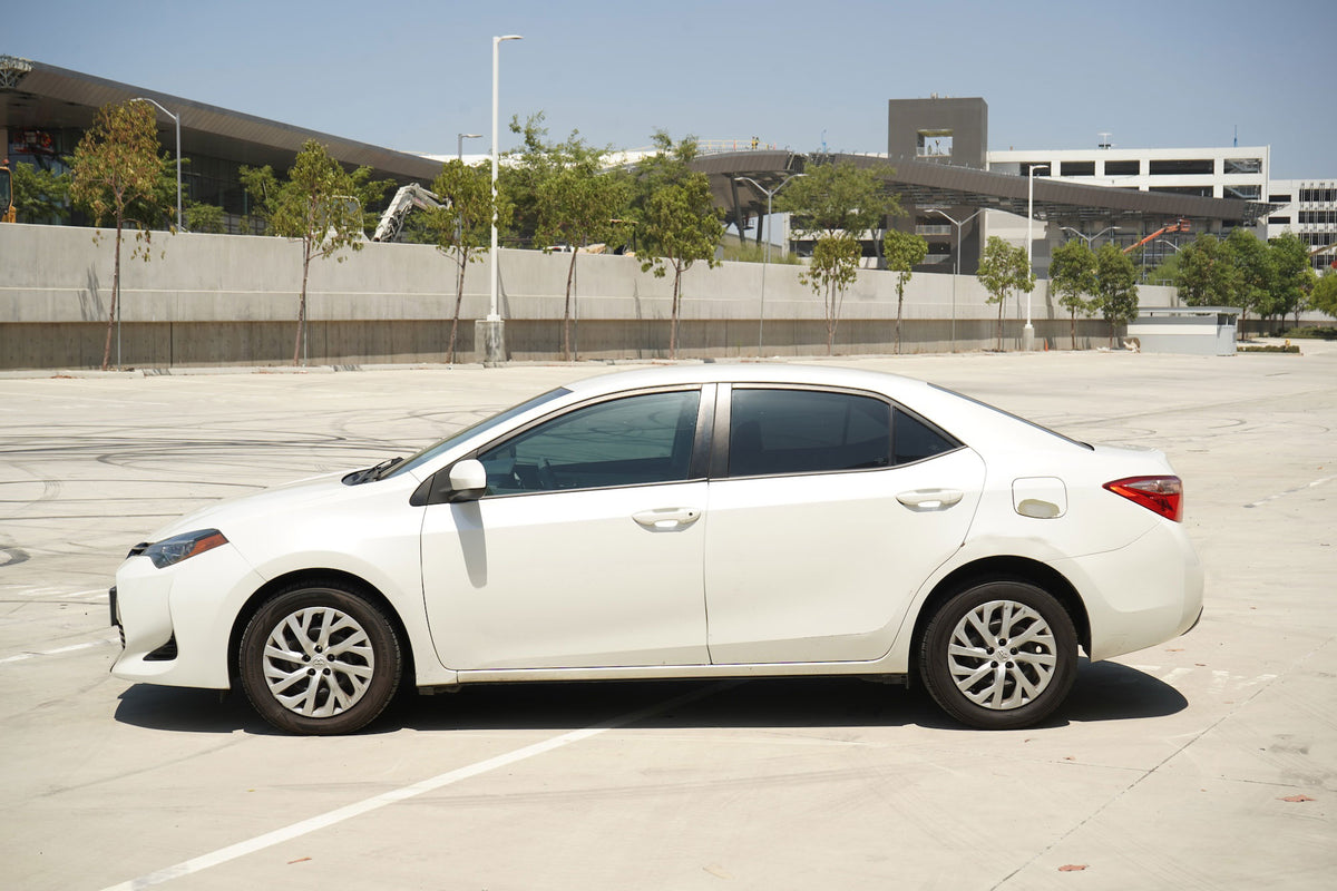 2017 Toyota Corolla LE Sedan 4D