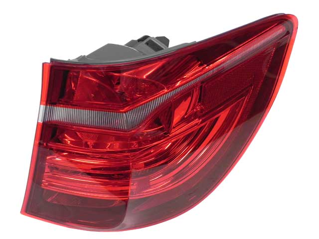 BMW X3 F25 Right Outer Taillight for Fender (Non-Xenon)