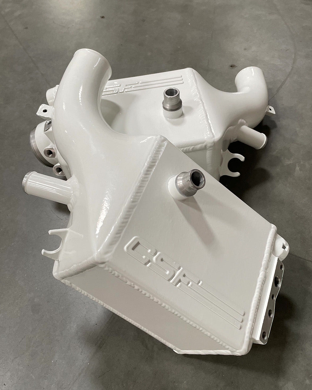 CSF 2025+ BMW G90 M5 / G99 M5 Touring Charge Air Cooler - Alpine White - G90/G99 M5
