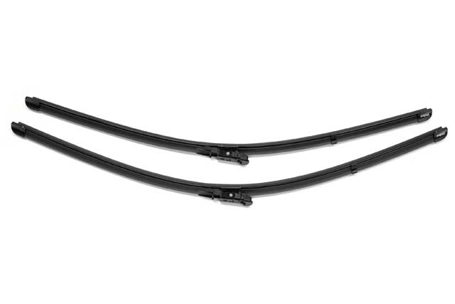 Wiper Blade Set - Valeo (9068201000)