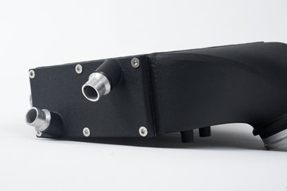 csf 2014+ bmw m3/m4 (f8x) top mount charge-air-cooler - crinkle black bmw m3 m4 f80 f82 f8x iconic garage