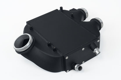 csf 2014+ bmw m3/m4 (f8x) top mount charge-air-cooler - crinkle black bmw m3 m4 f80 f82 f8x iconic garage